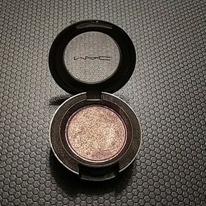 Mac eyeshadow